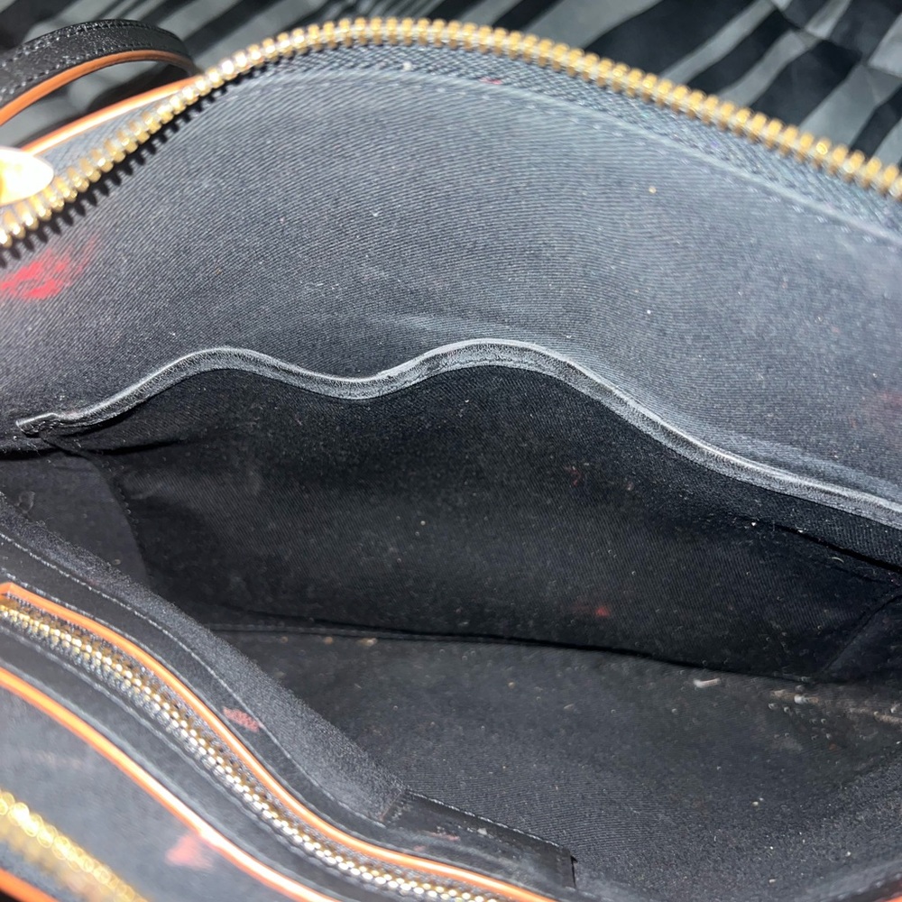 EUC MCM crossbody - Picture 4 of 6